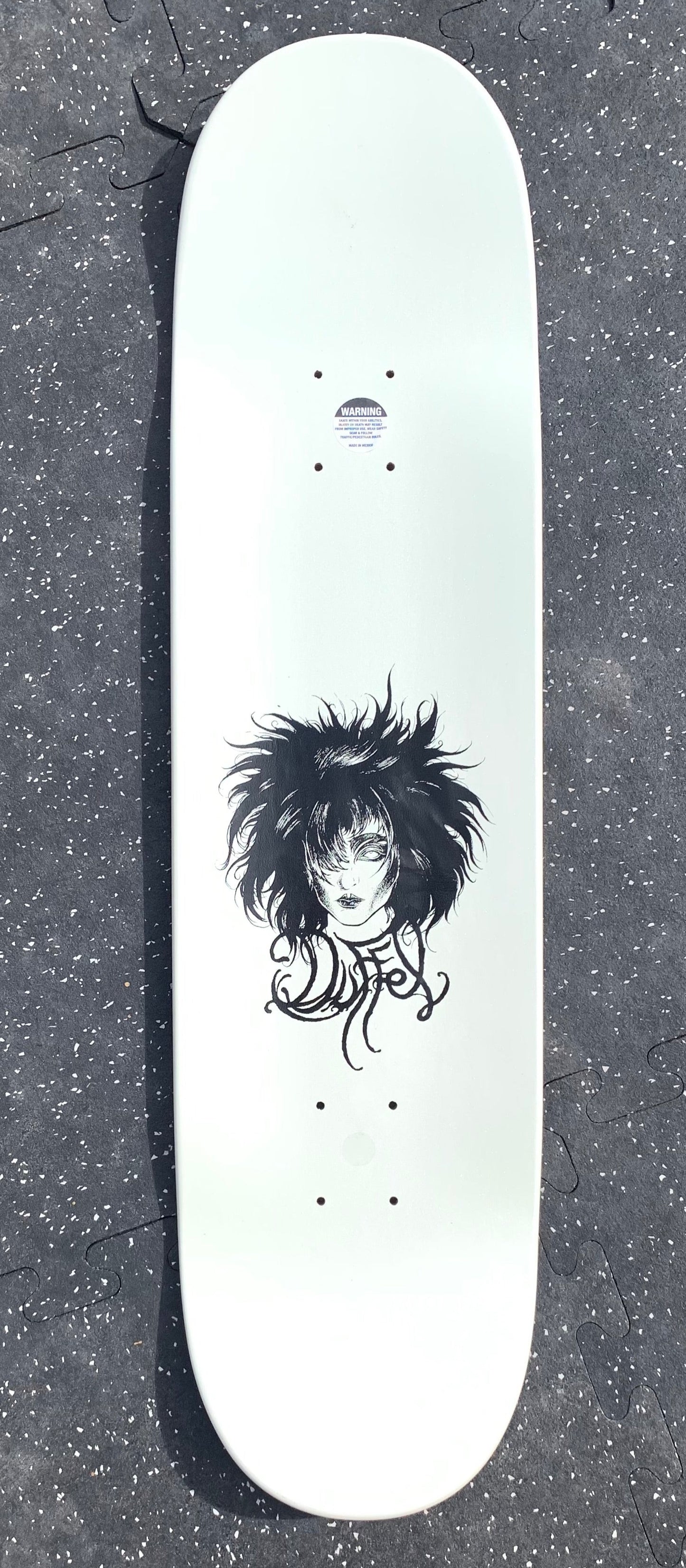 FANTASTIC PLANET SKATEBOARD 8.38