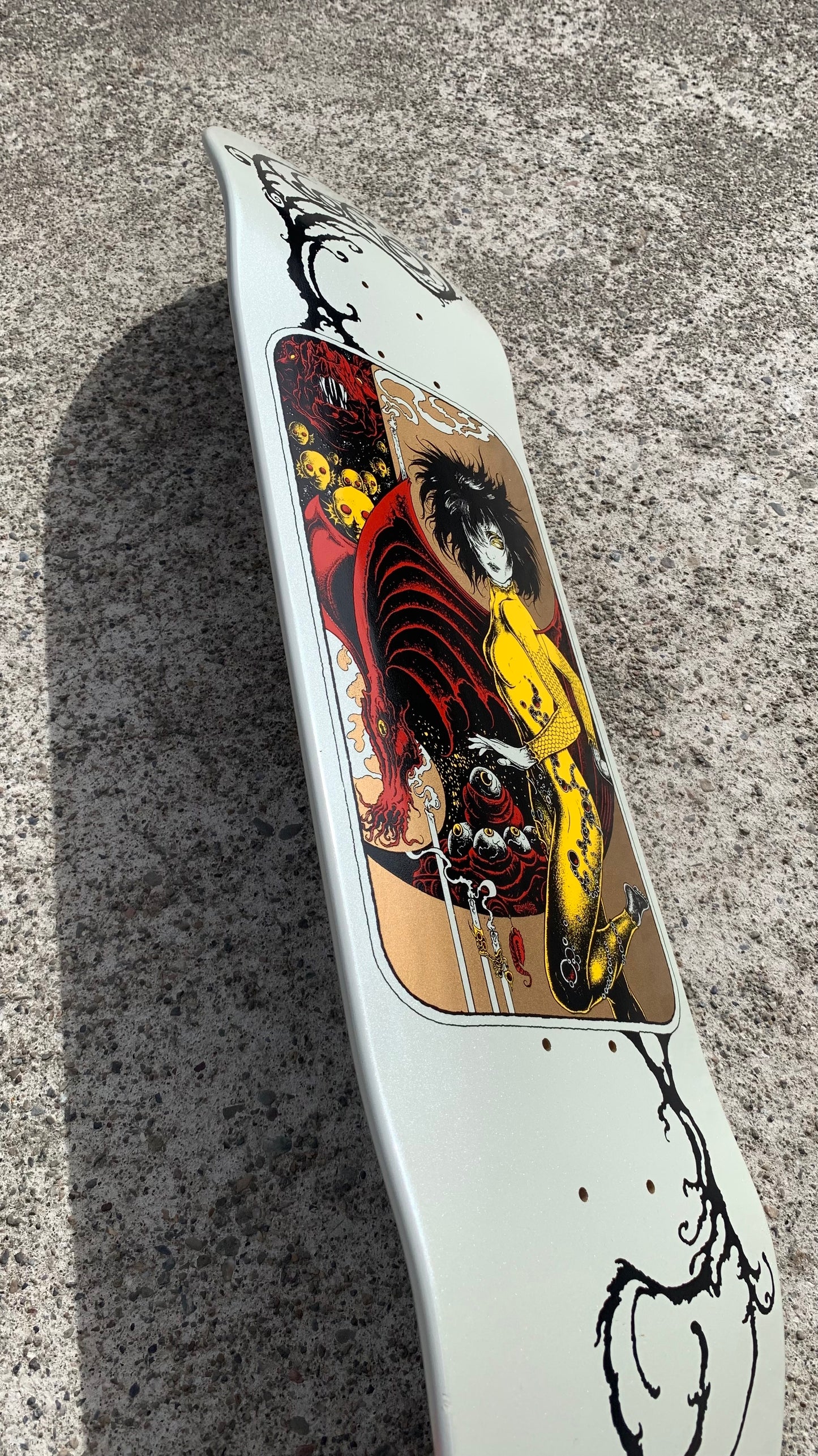 FANTASTIC PLANET SKATEBOARD 8.38